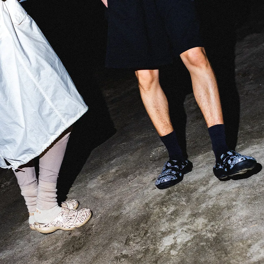 Women's Yogui Arts Clog x Hide and Seek - Image 7