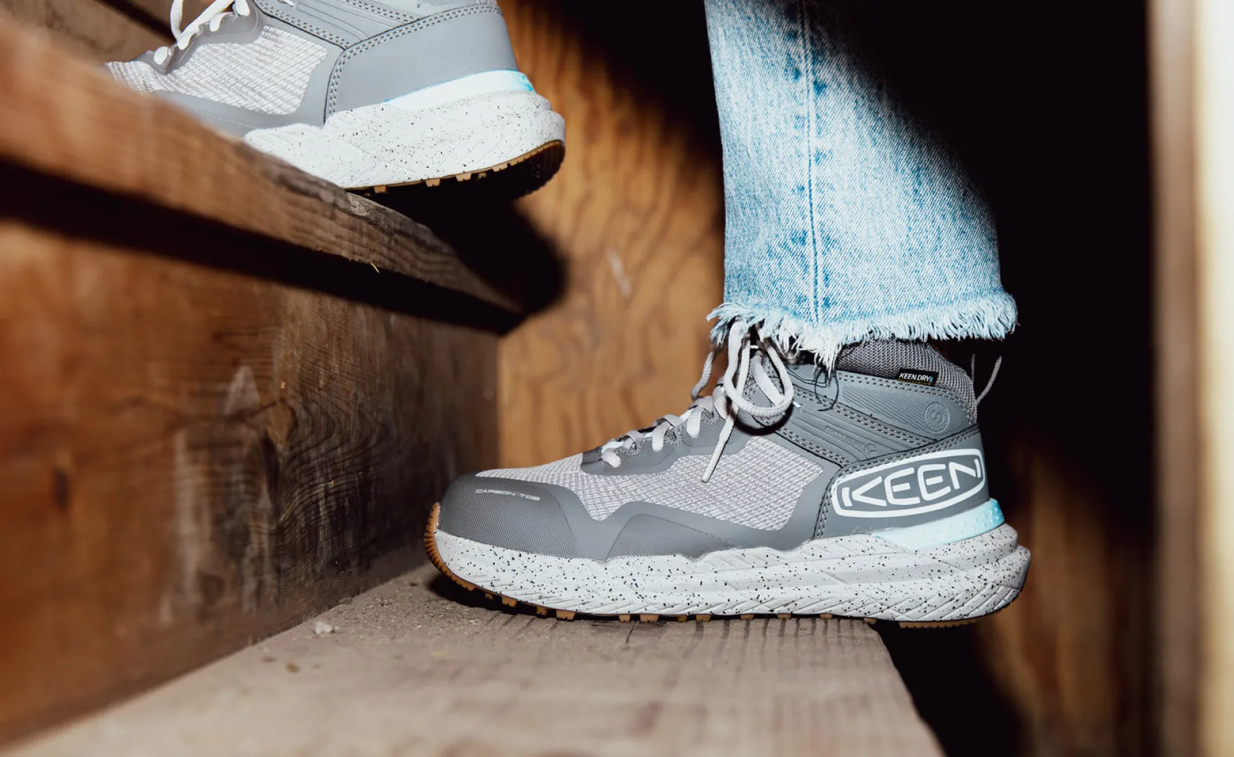 Women's Synchro Waterproof Work Boot (Carbon Toe) - Image 7